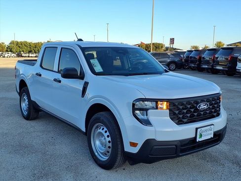 New 2025 Ford Maverick XL image 3