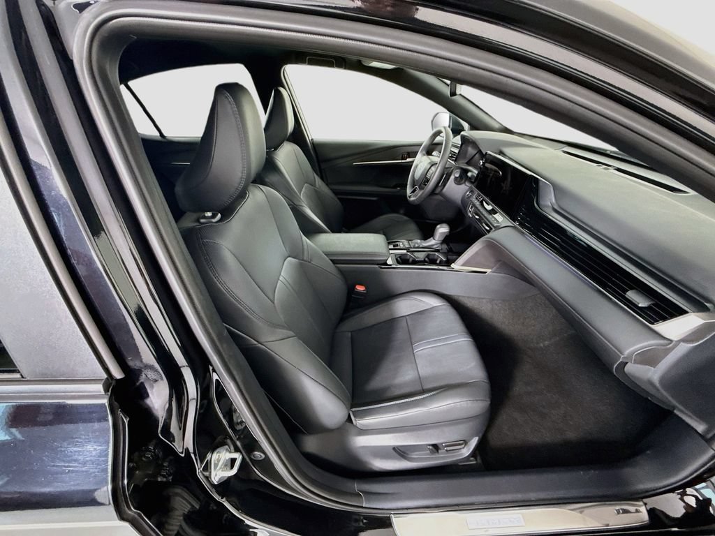 Used 2025 Toyota Camry XSE FWD image 20
