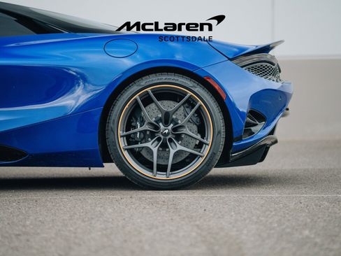 Used 2024 McLaren 750S Spider image 18