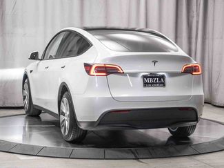 Used 2023 Tesla Model Y AWD video 2