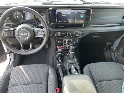 Used 2024 Jeep Wrangler Unlimited Rubicon 4xe w/ Technology Group image 15