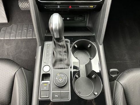 Certified 2023 Volkswagen Atlas Cross Sport SE w/ Panoramic Sunroof Package image 20