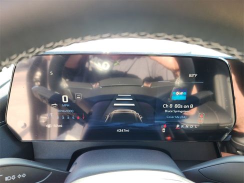 Certified 2026 Chevrolet Traverse LT w/ Driver Confidence Package image 12