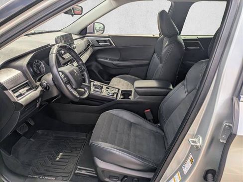 Used 2022 Mitsubishi Outlander SE FWD image 14