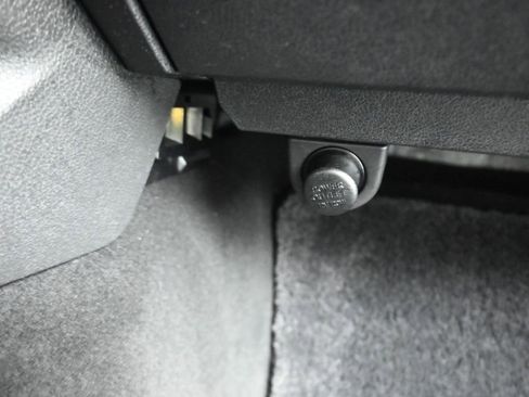 Used 2023 Nissan Z Performance w/ Floor Mat Package (L93) image 36