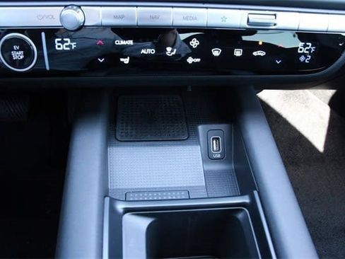 Certified 2025 Hyundai Ioniq 6 SEL image 15