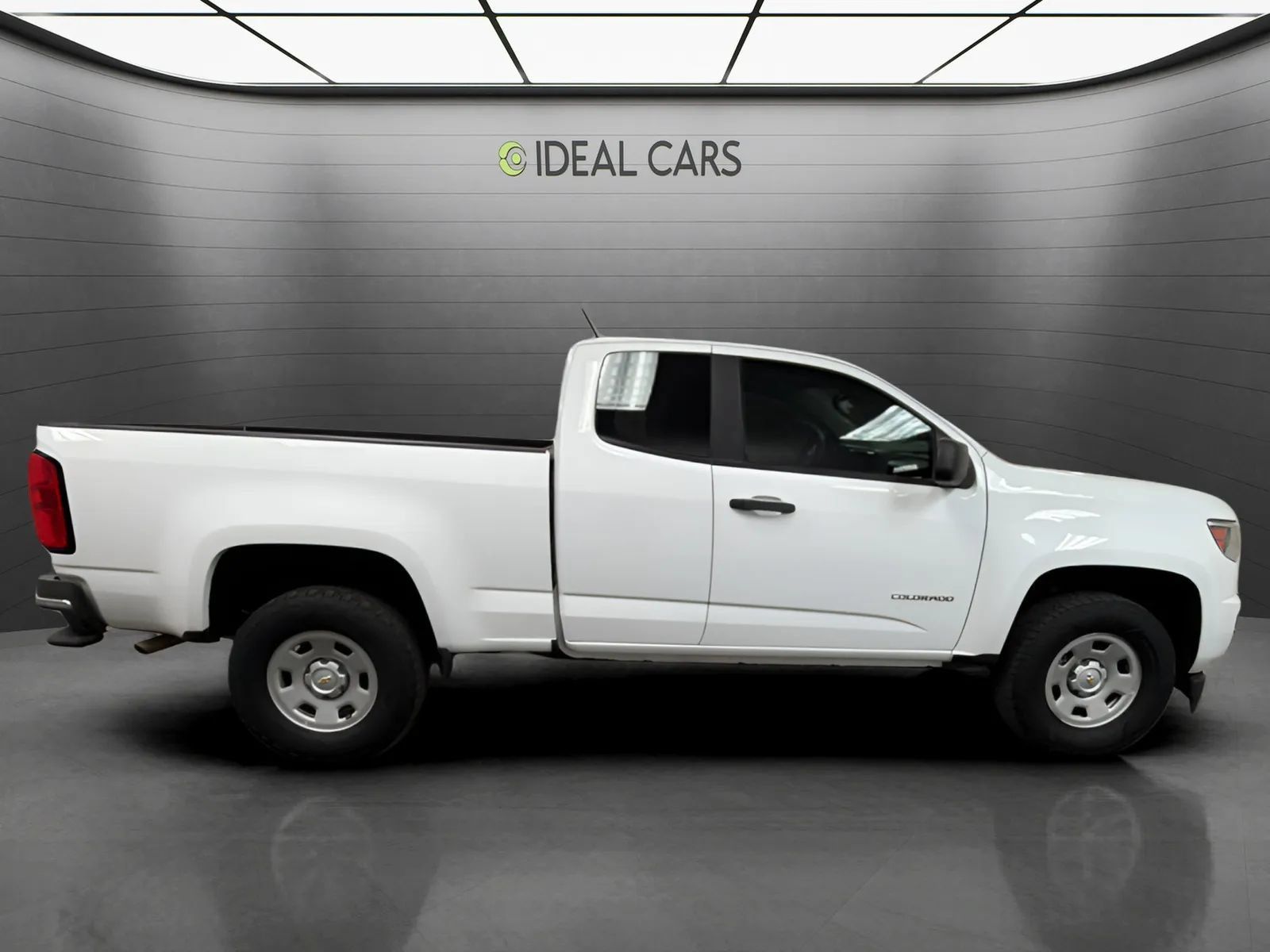 Used 2019 Chevrolet Colorado W/T w/ WT Convenience Package RWD image 4