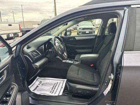 Used 2017 Subaru Outback 2.5i Premium AWD/4WD image 9