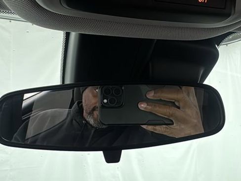 Used 2025 Chevrolet TrailBlazer LT image 30