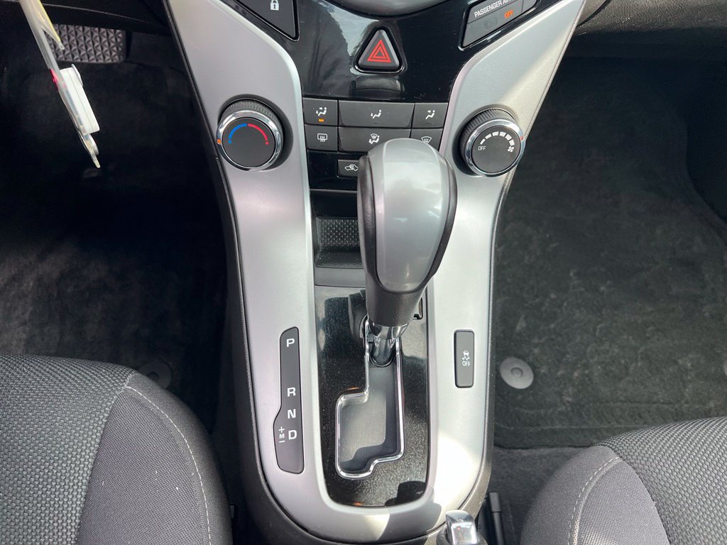 Used 2013 Chevrolet Cruze LT FWD image 30