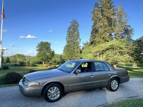 Used 2003 Mercury Grand Marquis LS RWD image 5