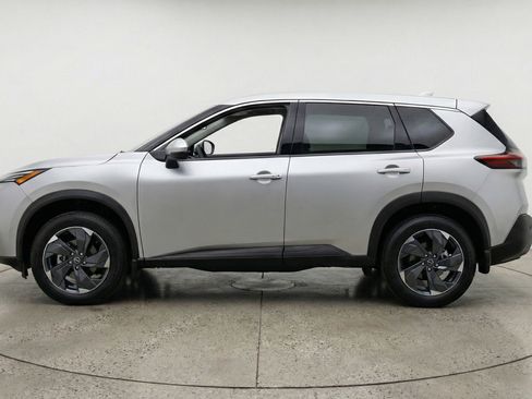 Used 2025 Nissan Rogue SV AWD/4WD image 5