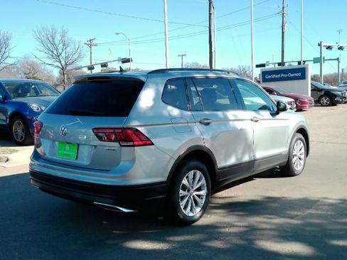 Used 2020 Volkswagen Tiguan S w/ 3rd Row Seat Package image 9