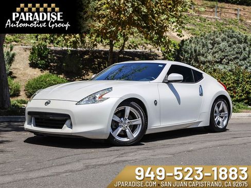 Used 2010 Nissan 370Z Coupe RWD image 1