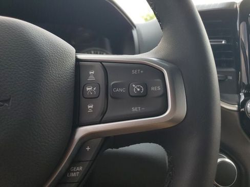Certified 2025 RAM 1500 Big Horn RWD image 27