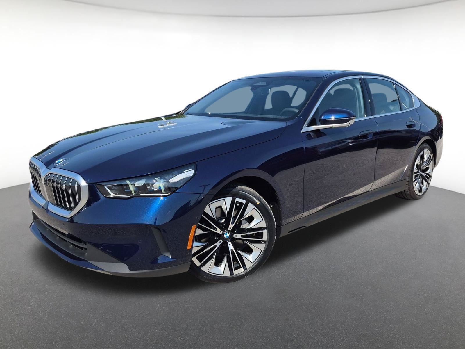 Used 2026 BMW 530i xDrive w/ Premium Package AWD/4WD image 1
