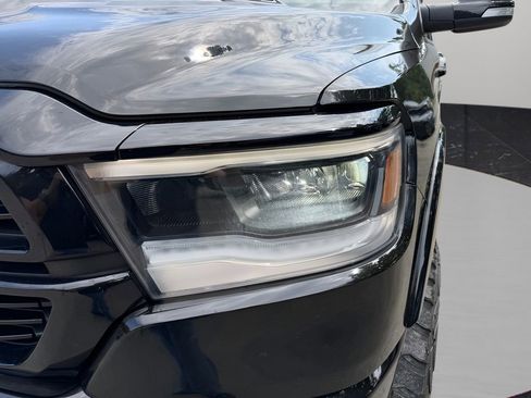 Used 2019 RAM 1500 Laramie AWD/4WD image 10