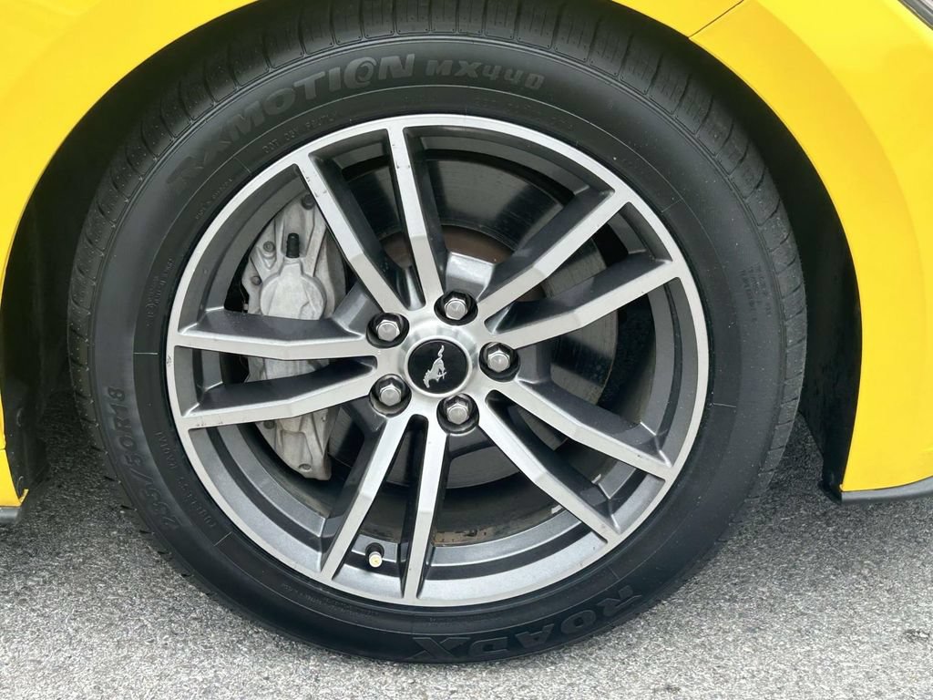 Used 2015 Ford Mustang GT RWD image 9