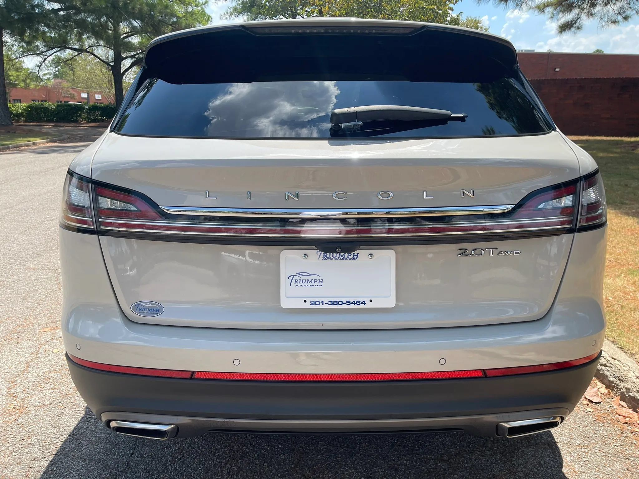 Used 2020 Lincoln Nautilus Reserve AWD/4WD image 4