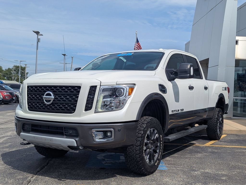Used 2018 Nissan Titan PRO-4X w/ Pro-4x Convenience Package AWD/4WD image 7