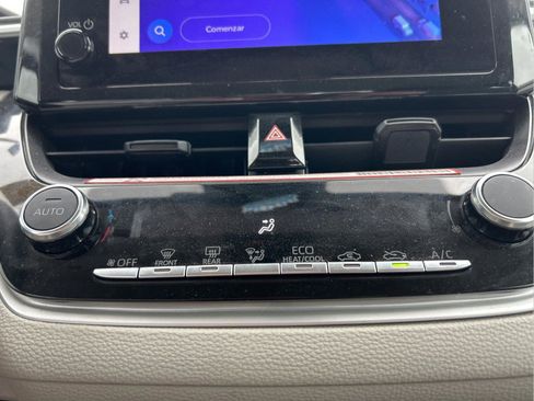 Used 2025 Toyota Corolla LE image 22