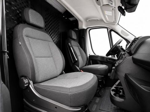 Used 2025 RAM ProMaster 2500 w/ U-Haul Equipment Group FWD image 21