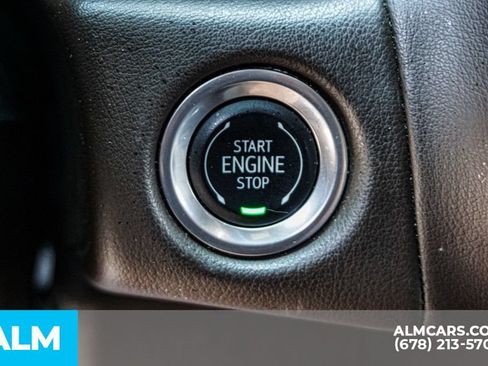 Used 2024 GMC Yukon SLT RWD image 48