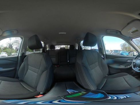 Used 2025 Nissan Rogue SV image 45