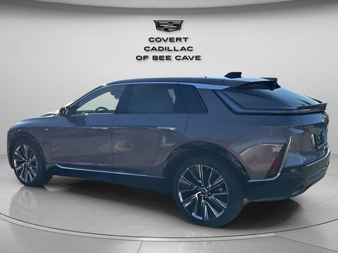 New 2026 Cadillac Lyriq Signature Luxury image 6