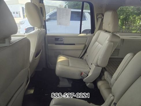 Used 2017 Ford Expedition Limited RWD image 4