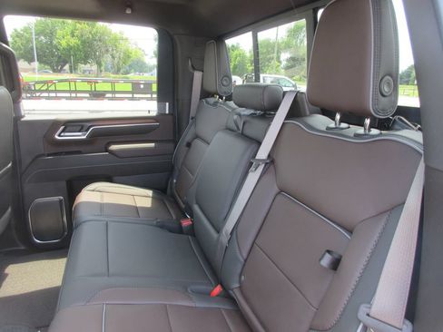 New 2026 GMC Sierra 2500 Denali w/ Denali Reserve Package AWD/4WD image 14
