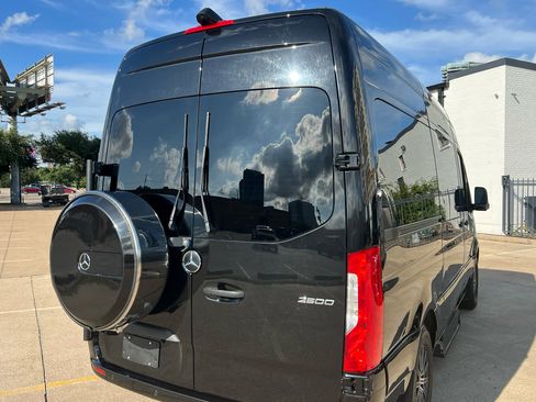 Used 2019 Mercedes-Benz Sprinter 144 image 10