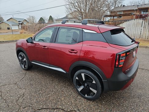 New 2026 Nissan Kicks SR w/ Cold Weather Package AWD/4WD image 4