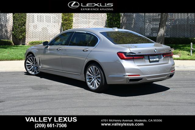 Used 2022 BMW 750i xDrive AWD/4WD image 4