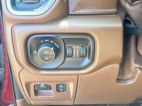 Used 2021 RAM 1500 Laramie RWD image 9