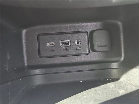 Used 2022 Chevrolet Equinox LT image 17