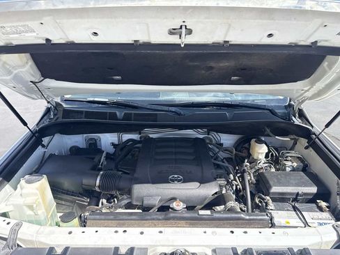 Used 2020 Toyota Tundra SR5 AWD/4WD image 10