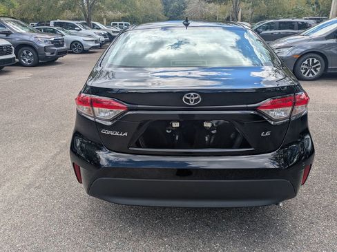Used 2024 Toyota Corolla LE FWD image 5
