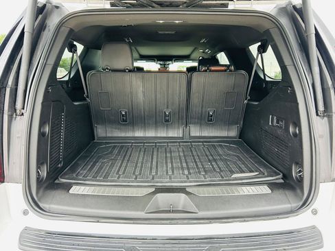 Used 2023 GMC Yukon XL Denali Ultimate w/ LPO, Floor Liner Package AWD/4WD image 38