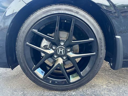 Used 2023 Honda Civic Sport image 8