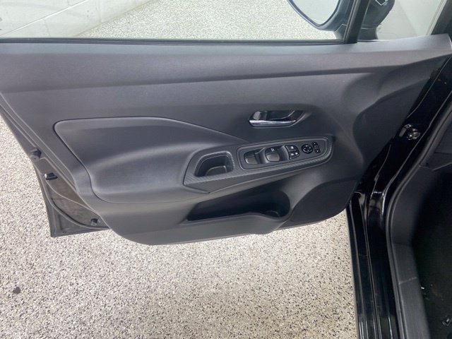 Used 2025 Nissan Versa SV FWD image 15