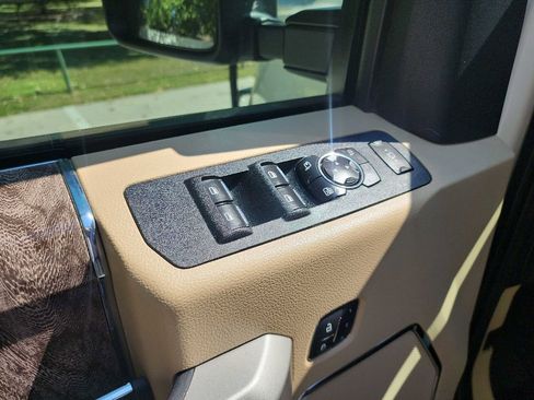 Used 2017 Ford F350 Lariat w/ Lariat Ultimate Package image 19