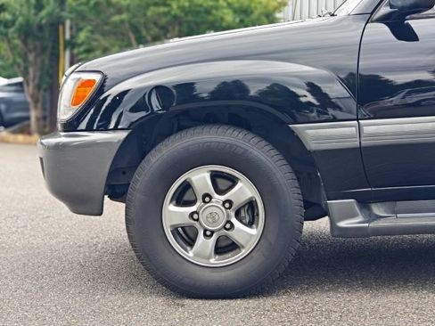 Used 2002 Toyota Land Cruiser AWD/4WD image 5