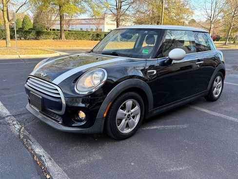 Used 2015 MINI Cooper 2-Door Hardtop image 2