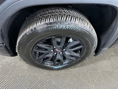 Used 2024 GMC Sierra 1500 Elevation w/ Preferred Package image 10