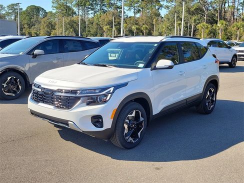 New 2026 Kia Seltos S image 3