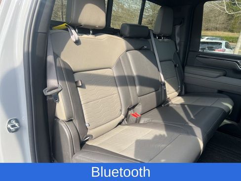 Used 2024 Chevrolet Silverado 2500 ZR2 w/ Technology Package image 16