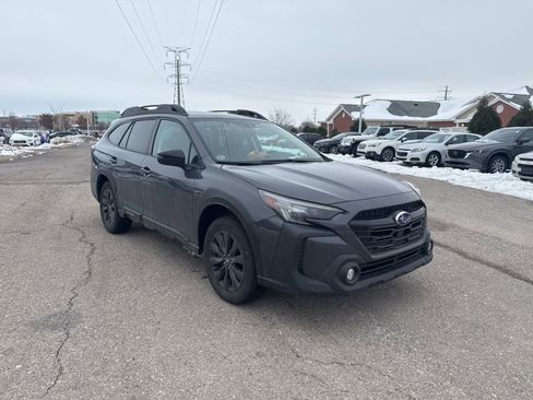 Used 2023 Subaru Outback Onyx Edition image 8