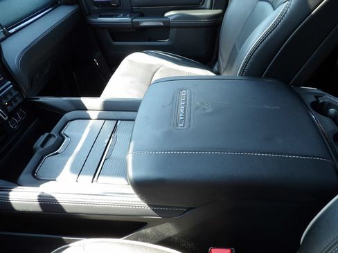 Used 2024 RAM 2500 Limited AWD/4WD image 28