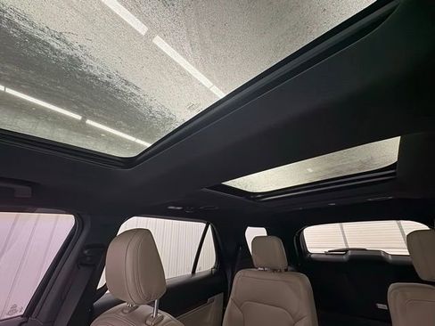 Used 2018 Ford Explorer Limited w/ Equipment Group 301A image 31